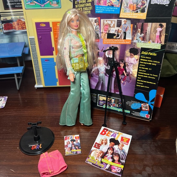 Barbie Other - VINTAGE GENERATION GIRLS BARBIE